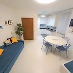 North Lake Riva Apartment, Steps From The Garda Lake
