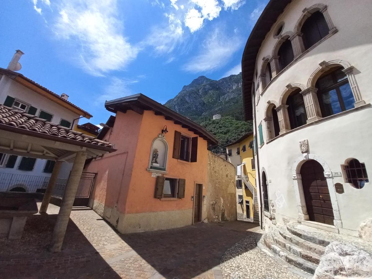 North Apartment, Steps From The Garda Apartment